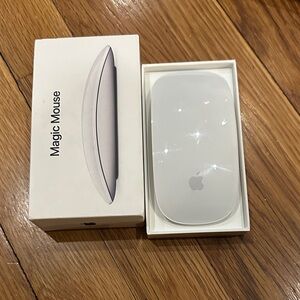 Apple Magic Mouse in Sleek White